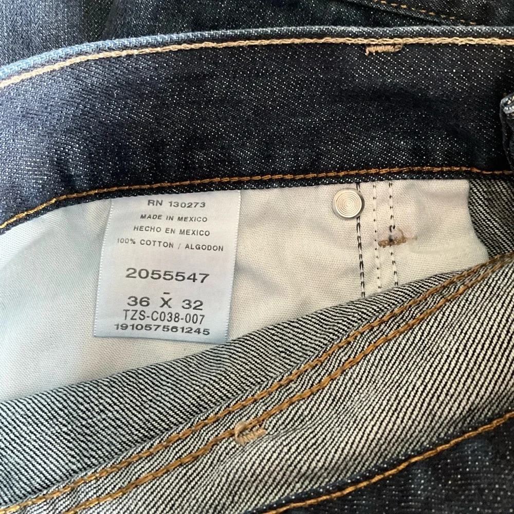 NWOT Lee Relaxed Fit Straight Leg Jeans 36 x 32